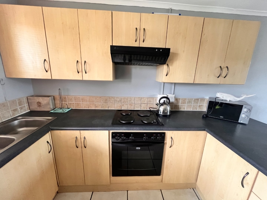To Let 2 Bedroom Property for Rent in Ferreira Town Eastern Cape